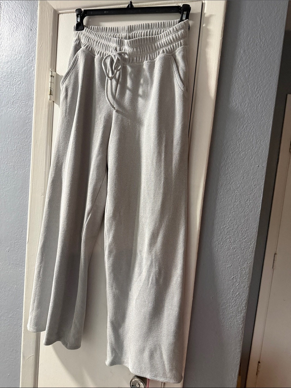 Gilly Hicks Light Gray Ribbed Sweatpant Waistband